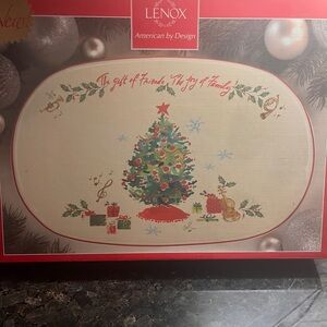 Lenox dish - NWT